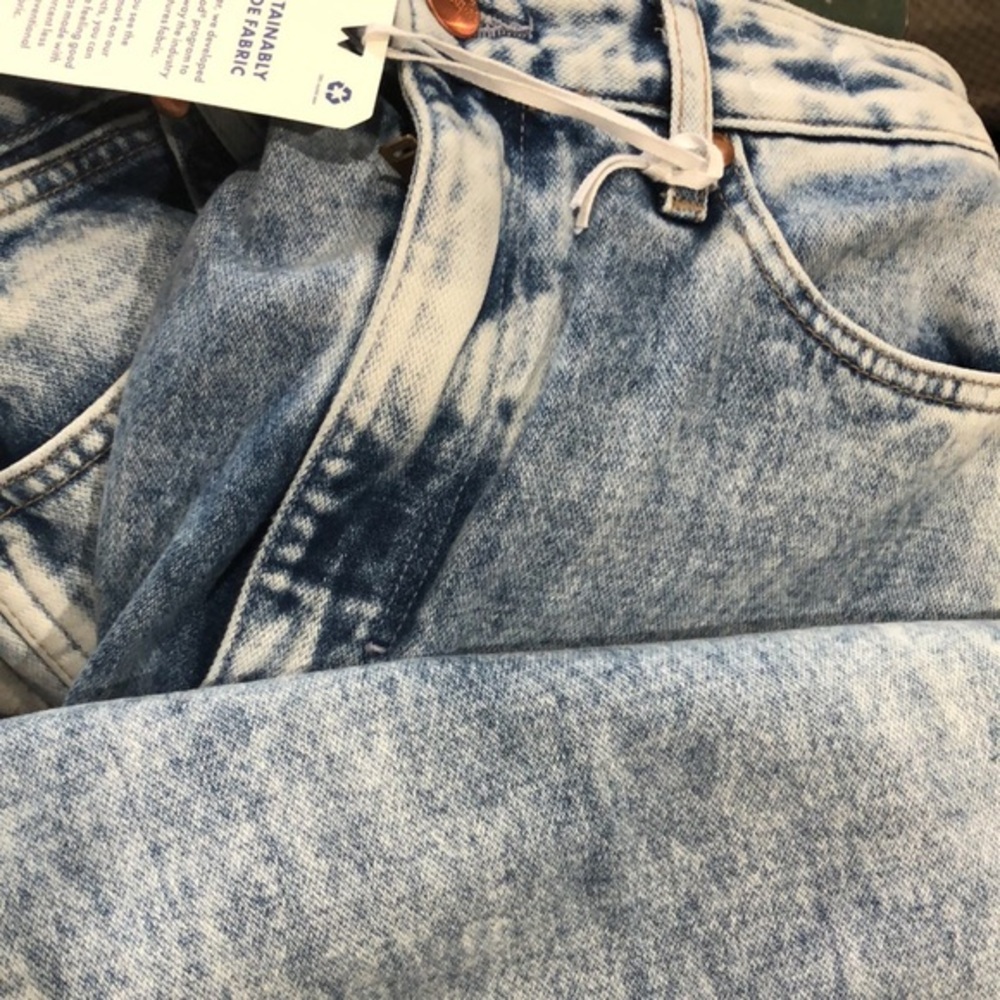 Wrangler Barrel‎ 652 High Waist Frayed Hem Let It Go light wash Jeans Size 26x31 - Picture 12 of 15